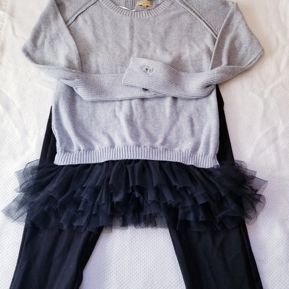 Princess Vera Wang XL Grey Sweater with Ruffed hem